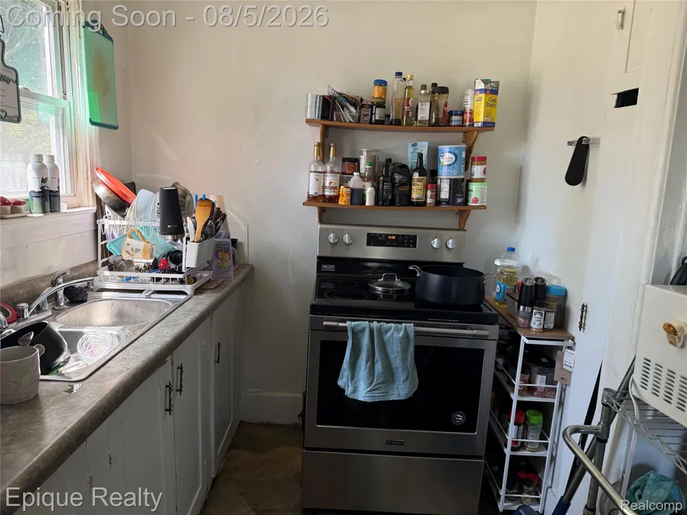 402 Black Street Caro City, MI 48723