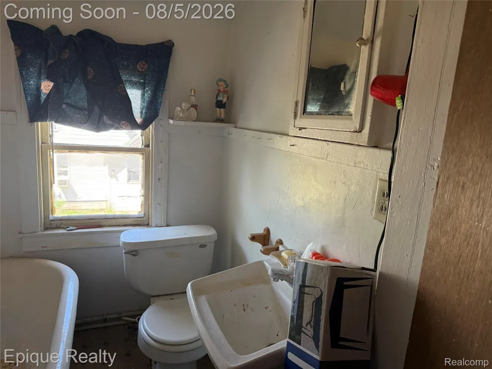 402 Black Street Caro City, MI 48723