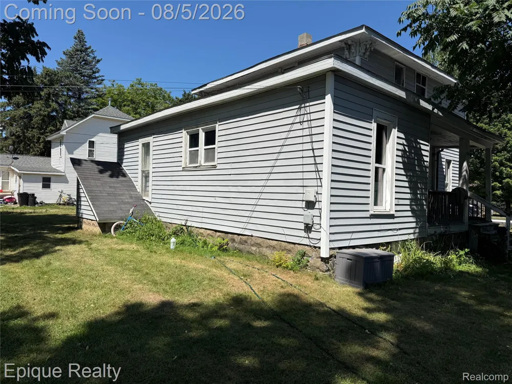 402 Black Street Caro City, MI 48723