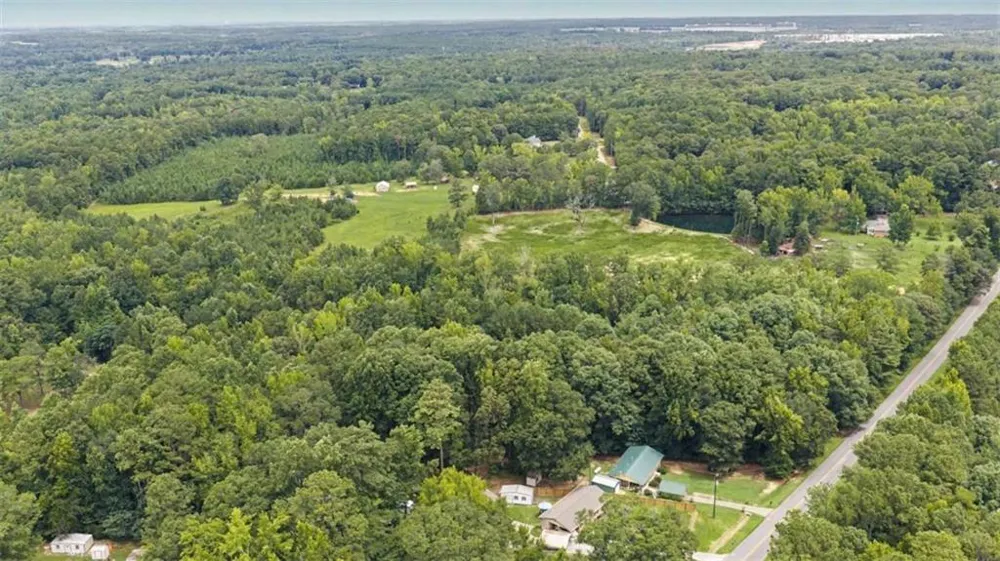 1049 Millard Farmer Road Newnan, GA 30263