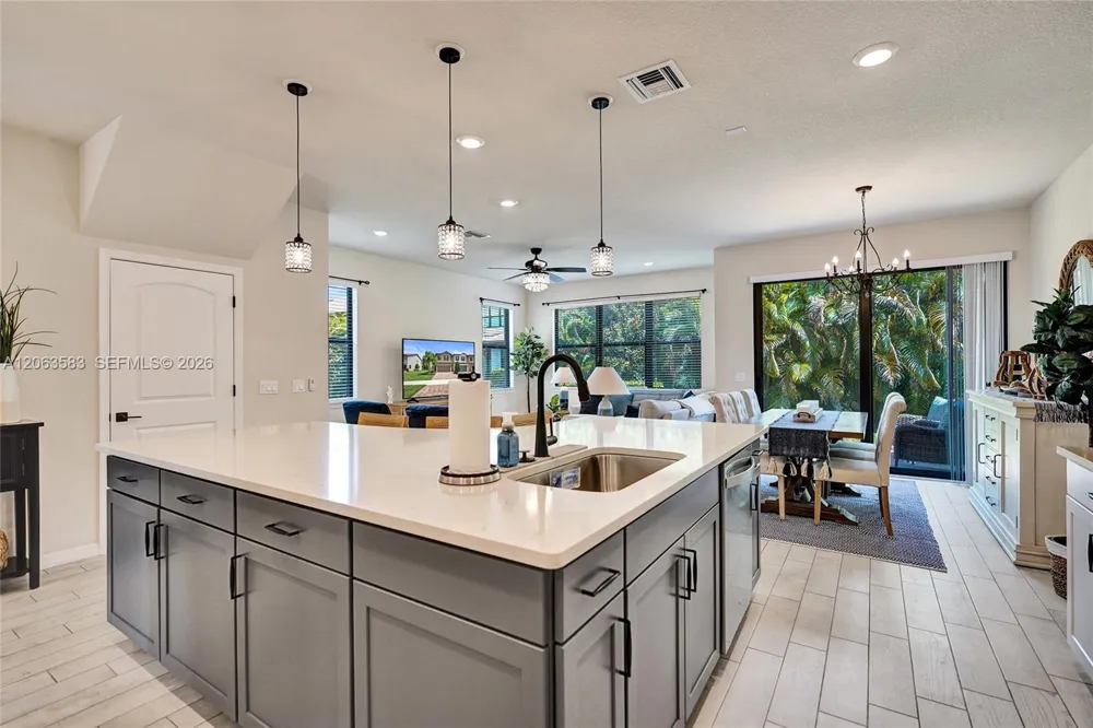8193 Cinch Way Lake Worth, FL 33467
