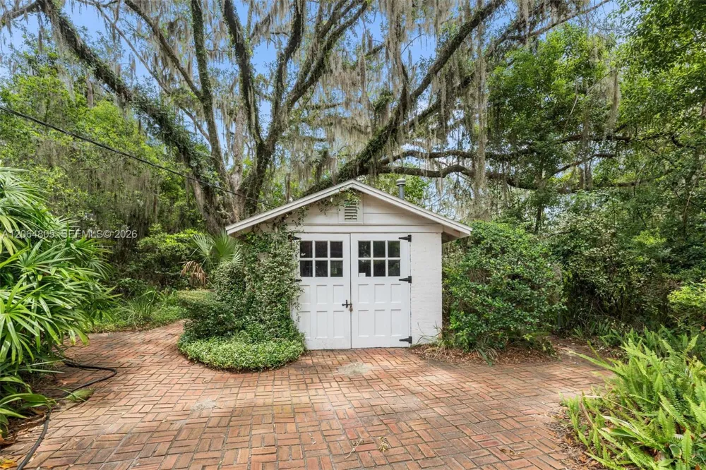 717 NE Boulevard Gainesville, FL 32601