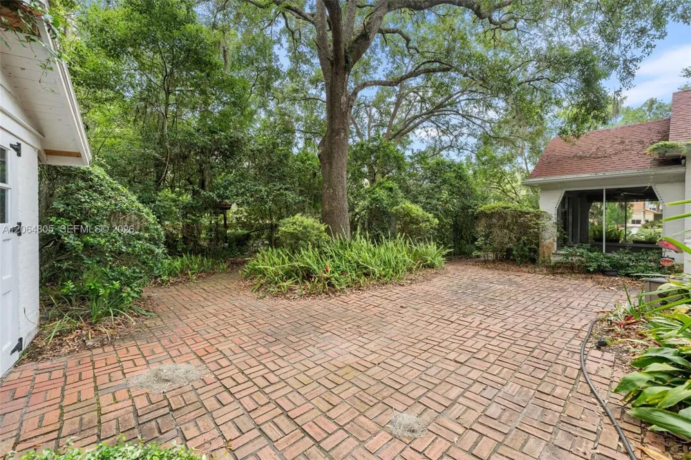 717 NE Boulevard Gainesville, FL 32601
