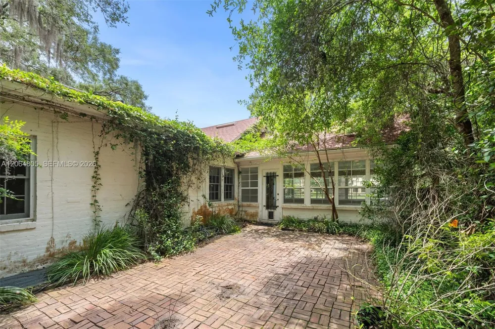 717 NE Boulevard Gainesville, FL 32601