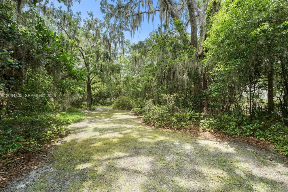 717 NE Boulevard Gainesville, FL 32601