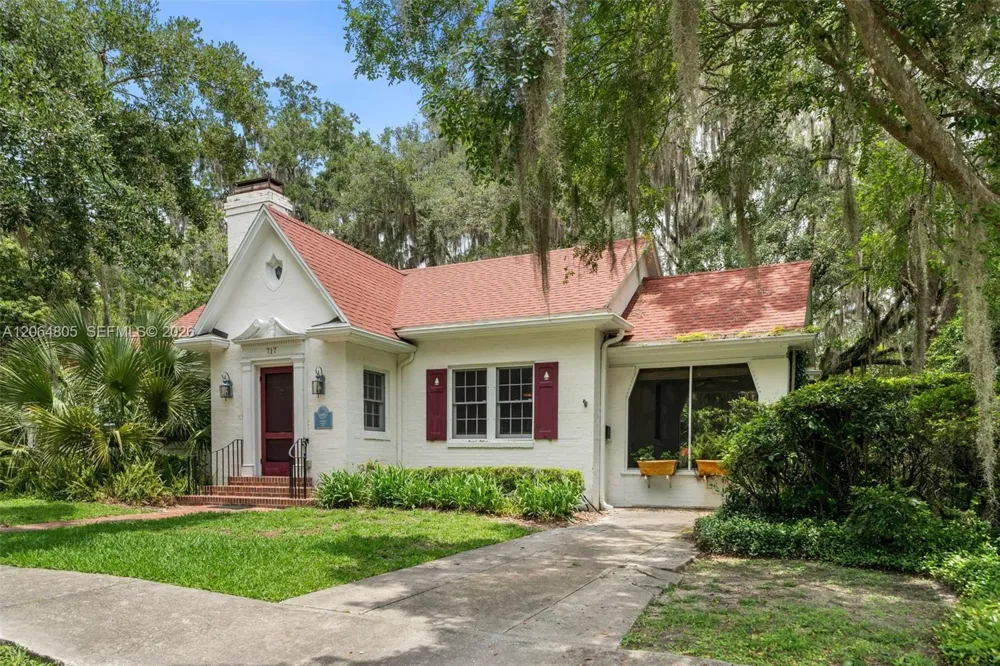 717 NE Boulevard Gainesville, FL 32601