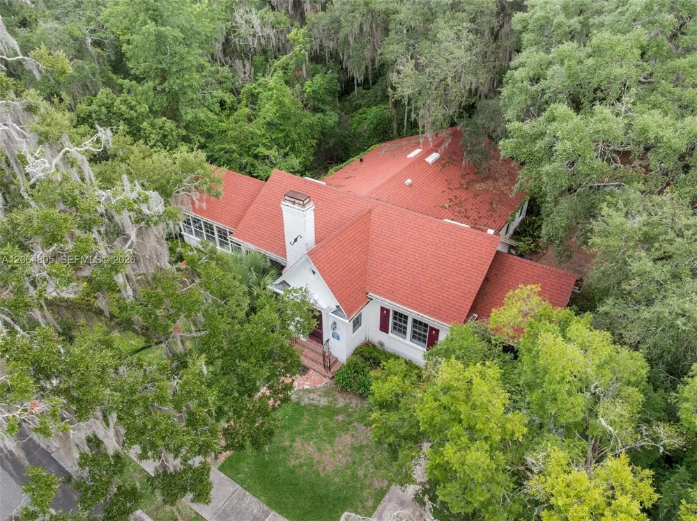 717 NE Boulevard Gainesville, FL 32601