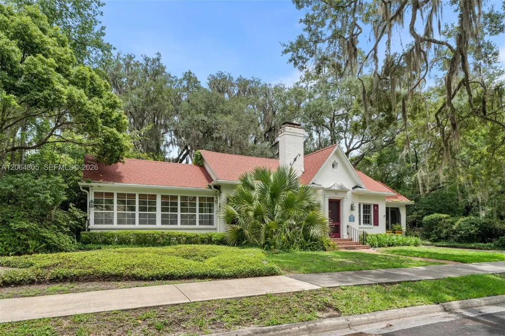 717 NE Boulevard Gainesville, FL 32601