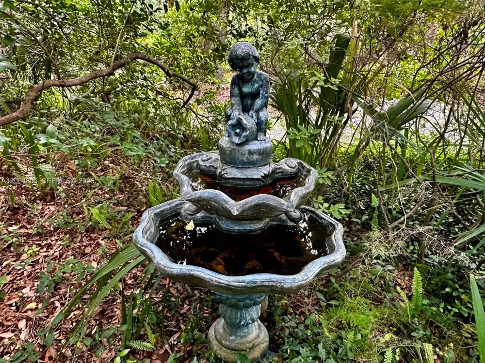 717 NE Boulevard Gainesville, FL 32601