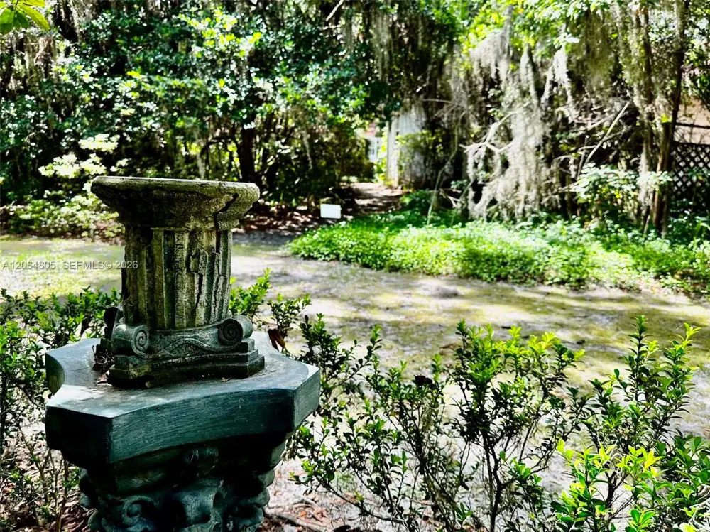 717 NE Boulevard Gainesville, FL 32601