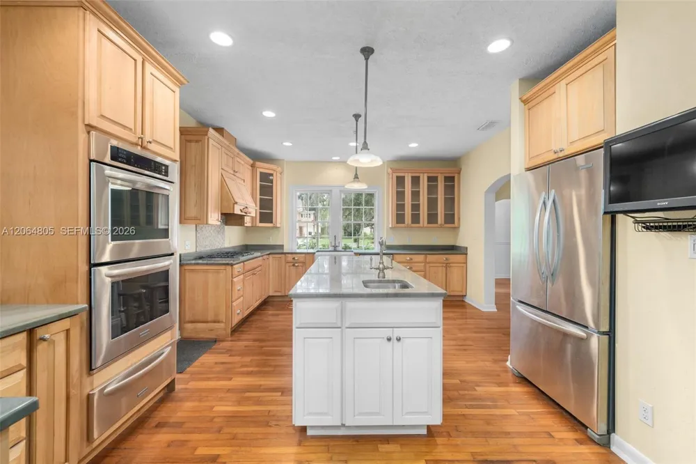 717 NE Boulevard Gainesville, FL 32601