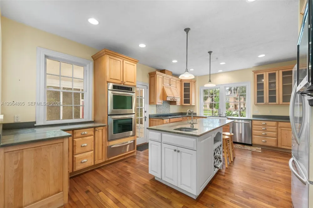 717 NE Boulevard Gainesville, FL 32601
