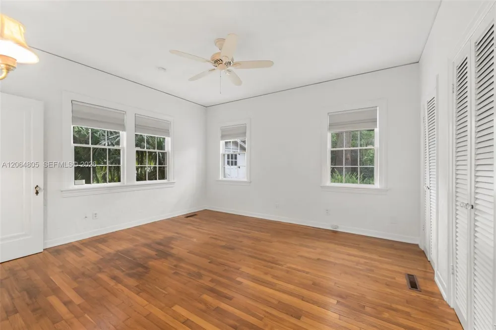 717 NE Boulevard Gainesville, FL 32601