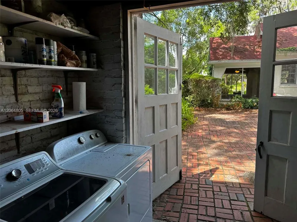 717 NE Boulevard Gainesville, FL 32601