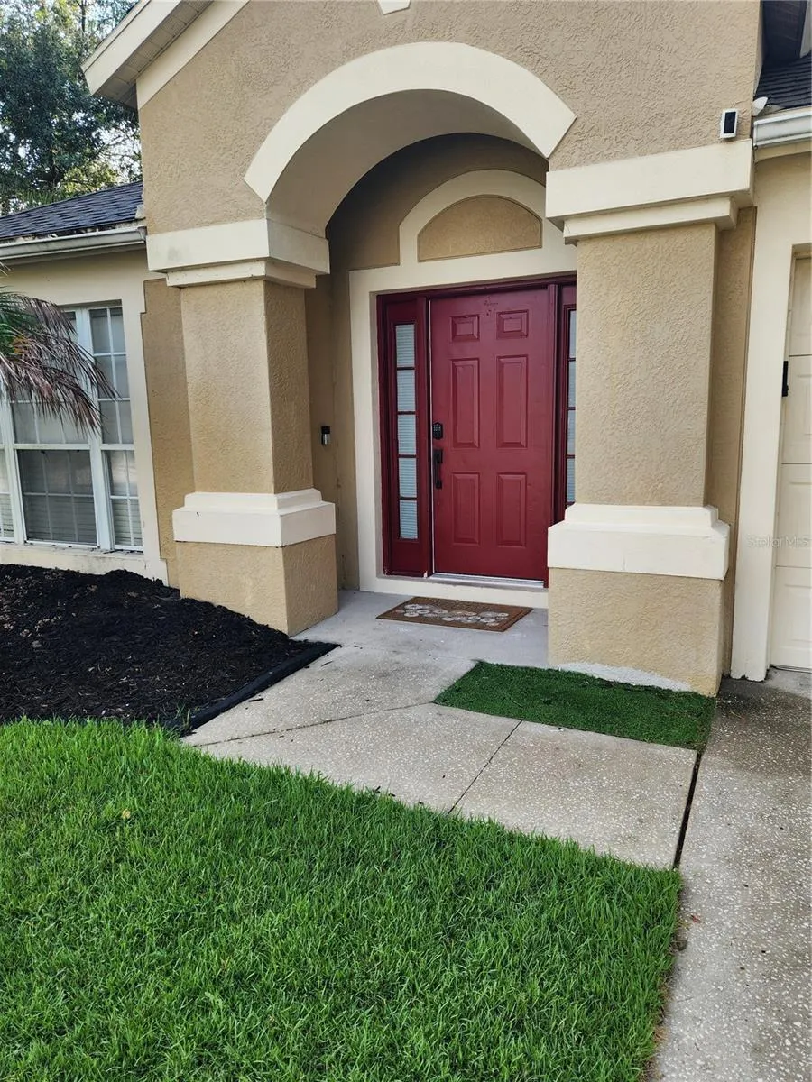 5704 GRINDSTONE LOOP Wesley Chapel, FL 33544