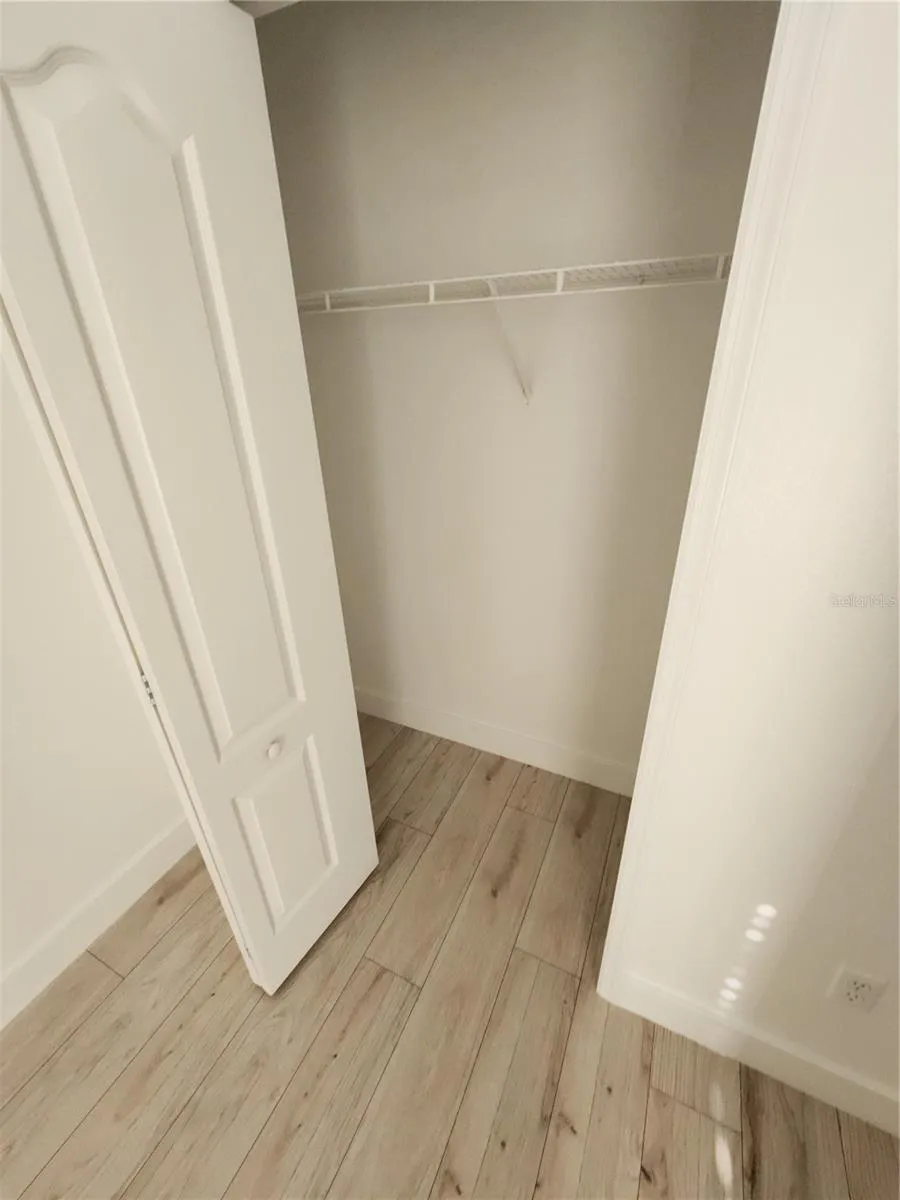 5704 GRINDSTONE LOOP Wesley Chapel, FL 33544