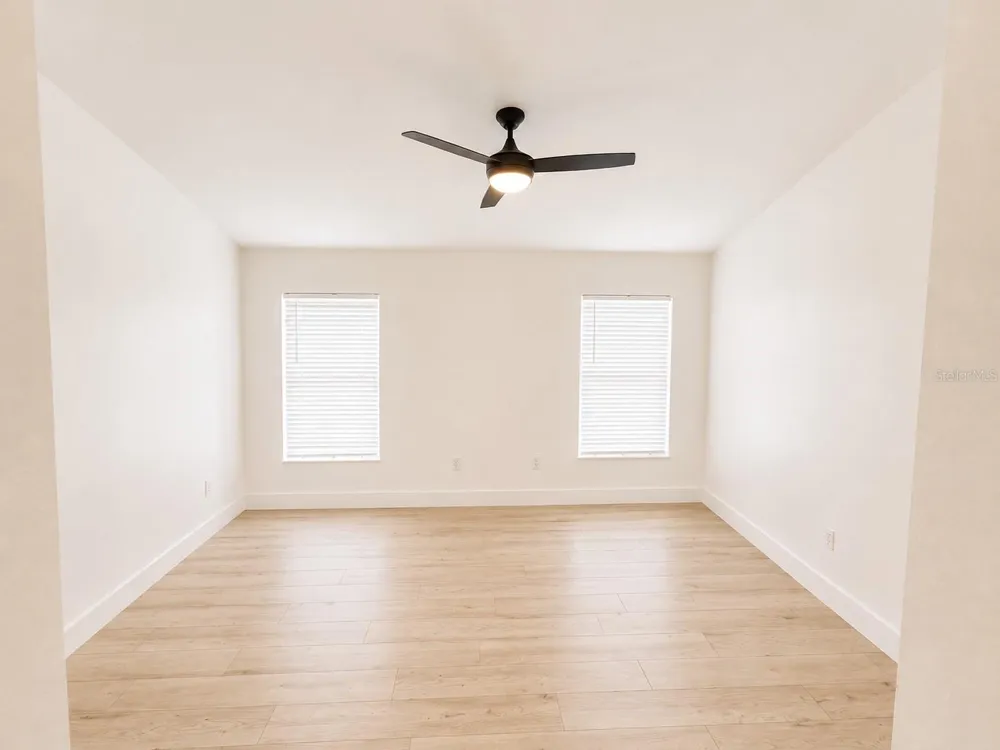 5704 GRINDSTONE LOOP Wesley Chapel, FL 33544