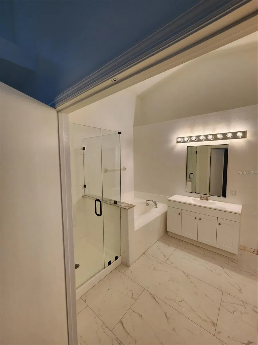 5704 GRINDSTONE LOOP Wesley Chapel, FL 33544