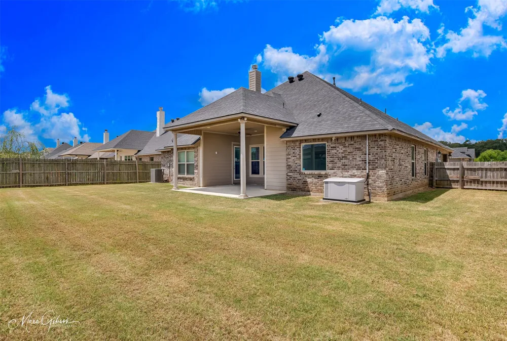 574 Brunswick Gardens Haughton, LA 71037