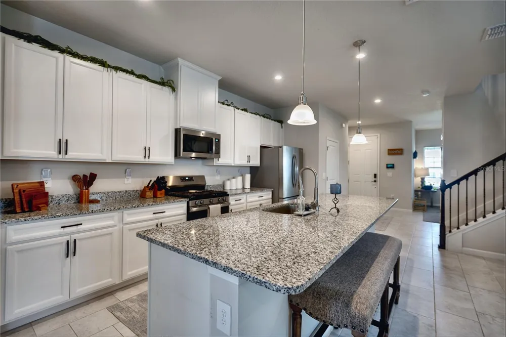 3922 GREAT SMOKEY WAY Apopka, FL 32712