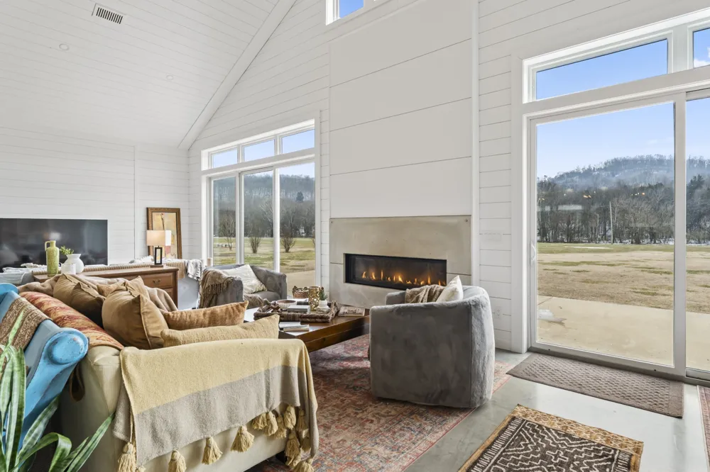 105 McKinney Rd Gordonsville, TN 38563