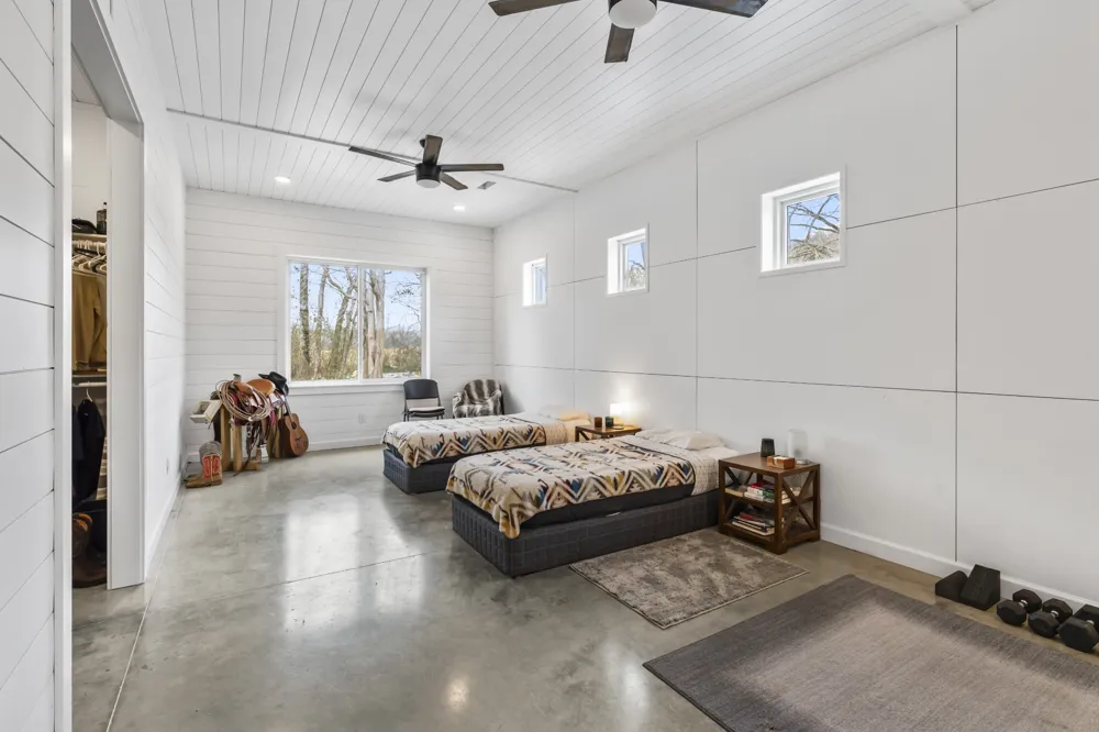 105 McKinney Rd Gordonsville, TN 38563