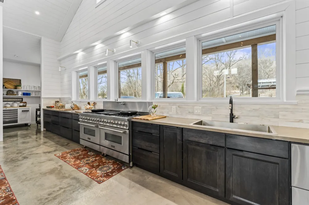 105 McKinney Rd Gordonsville, TN 38563