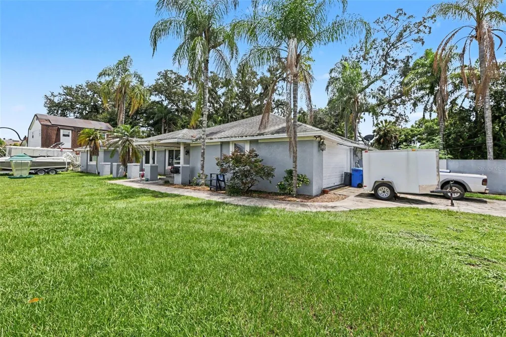 1307 BRANTWOOD DRIVE Valrico, FL 33594