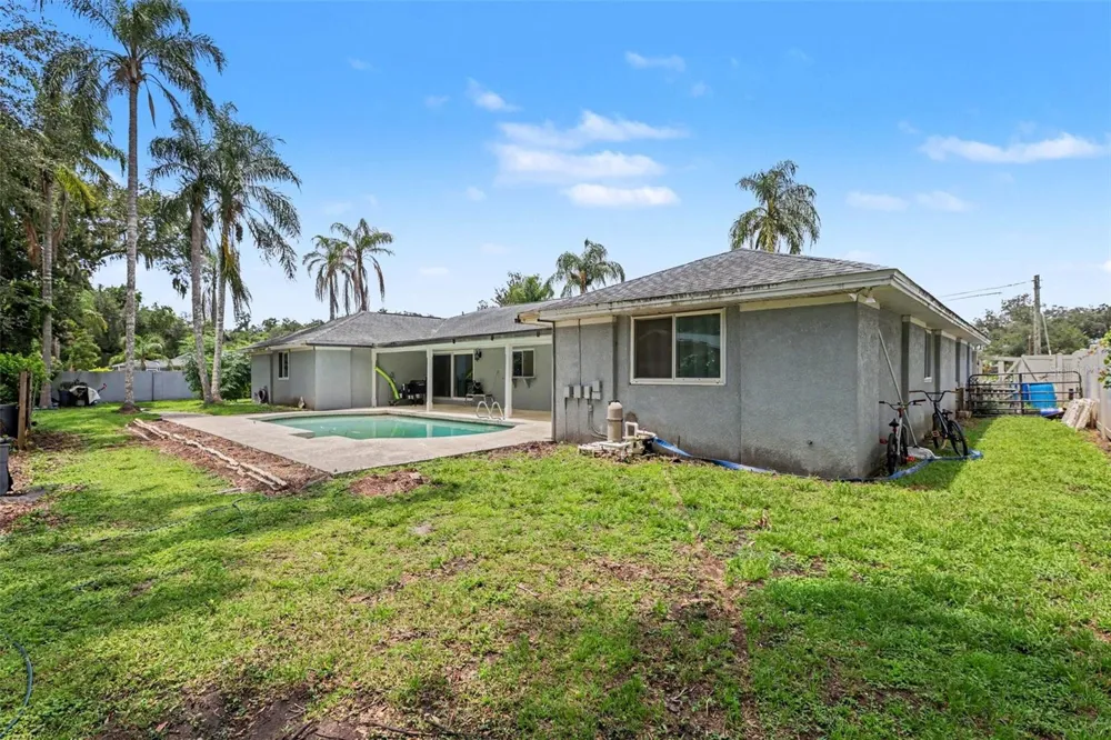 1307 BRANTWOOD DRIVE Valrico, FL 33594