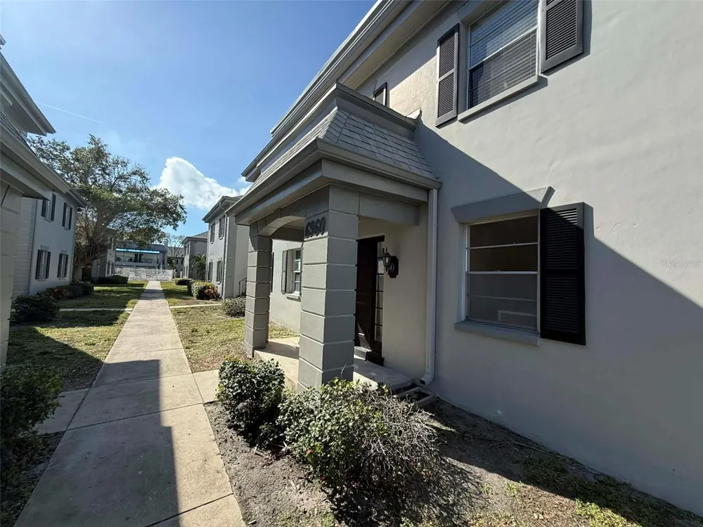 6960 SUNSET DRIVE S #2B South Pasadena, FL 33707
