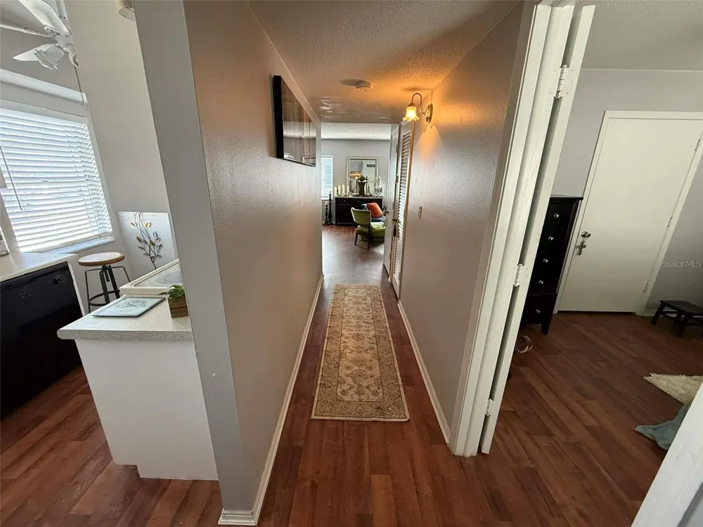6960 SUNSET DRIVE S #2B South Pasadena, FL 33707
