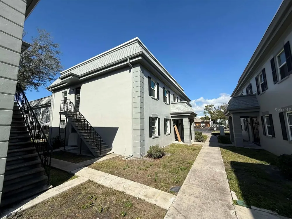6960 SUNSET DRIVE S #2B South Pasadena, FL 33707
