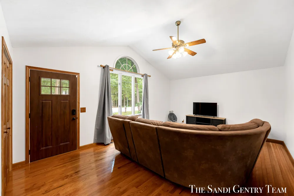 18362 168th Avenue Spring Lake, MI 49456
