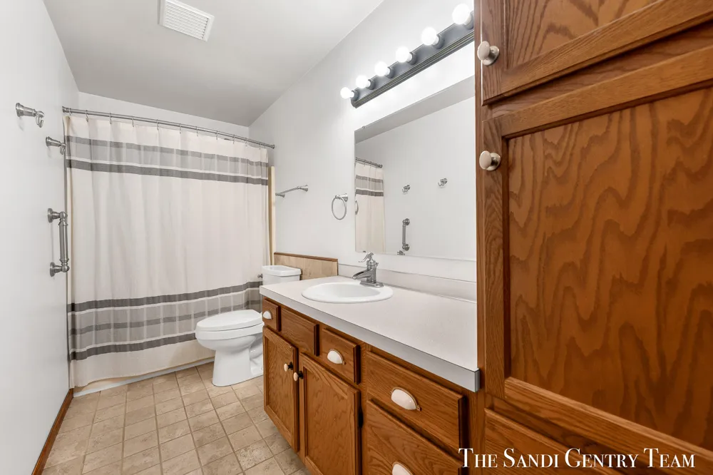 18362 168th Avenue Spring Lake, MI 49456