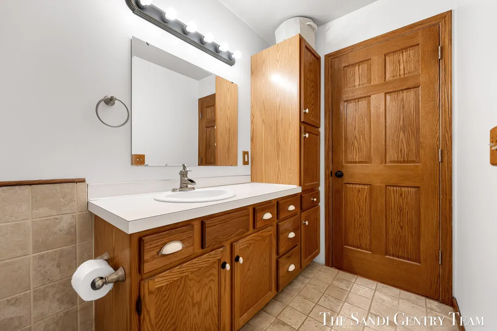 18362 168th Avenue Spring Lake, MI 49456