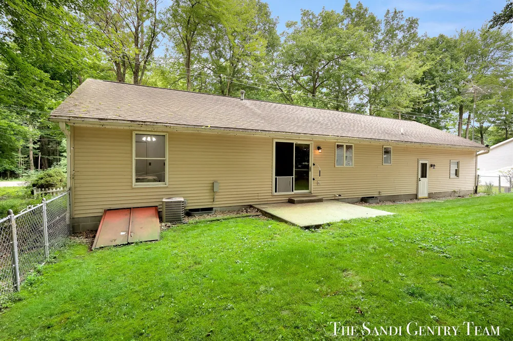 18362 168th Avenue Spring Lake, MI 49456
