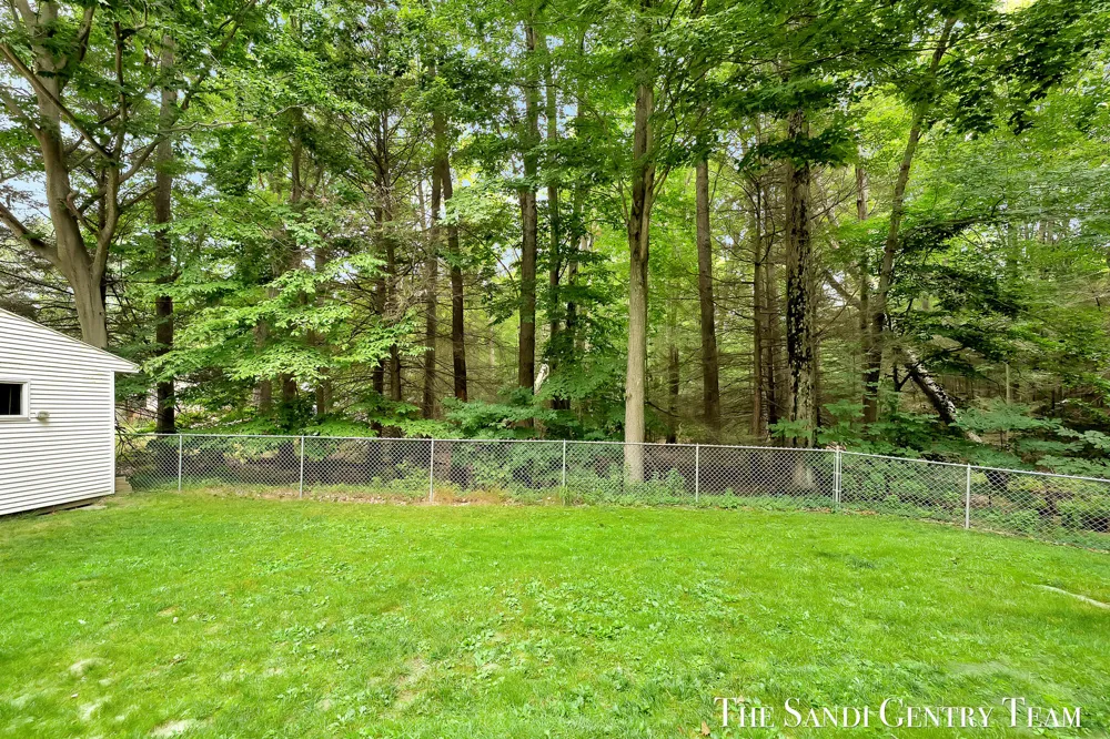 18362 168th Avenue Spring Lake, MI 49456