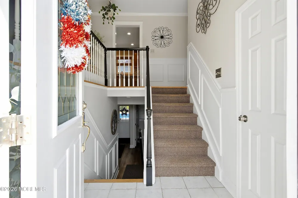 55 Cherry Tree Farm Road Middletown, NJ 07748