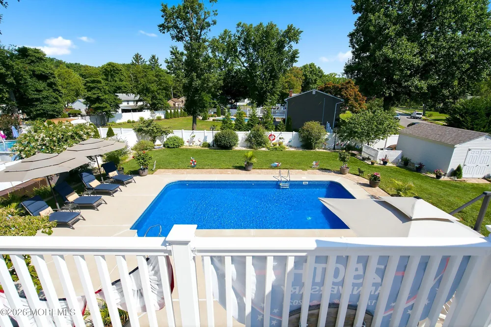 55 Cherry Tree Farm Road Middletown, NJ 07748