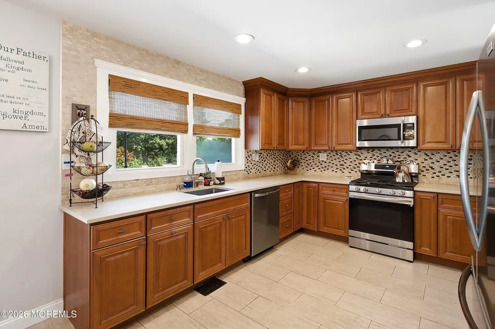 55 Cherry Tree Farm Road Middletown, NJ 07748