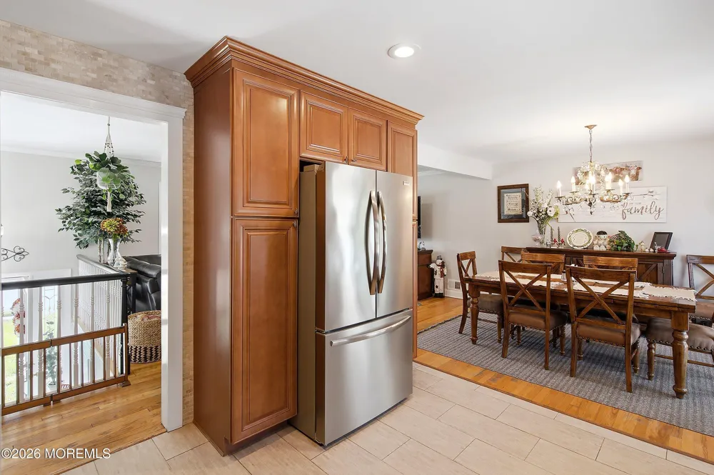 55 Cherry Tree Farm Road Middletown, NJ 07748