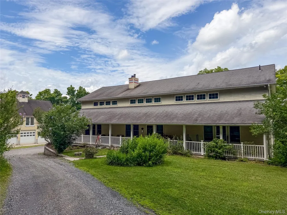 912-918 Hollow Road Clinton Corners, NY 12514