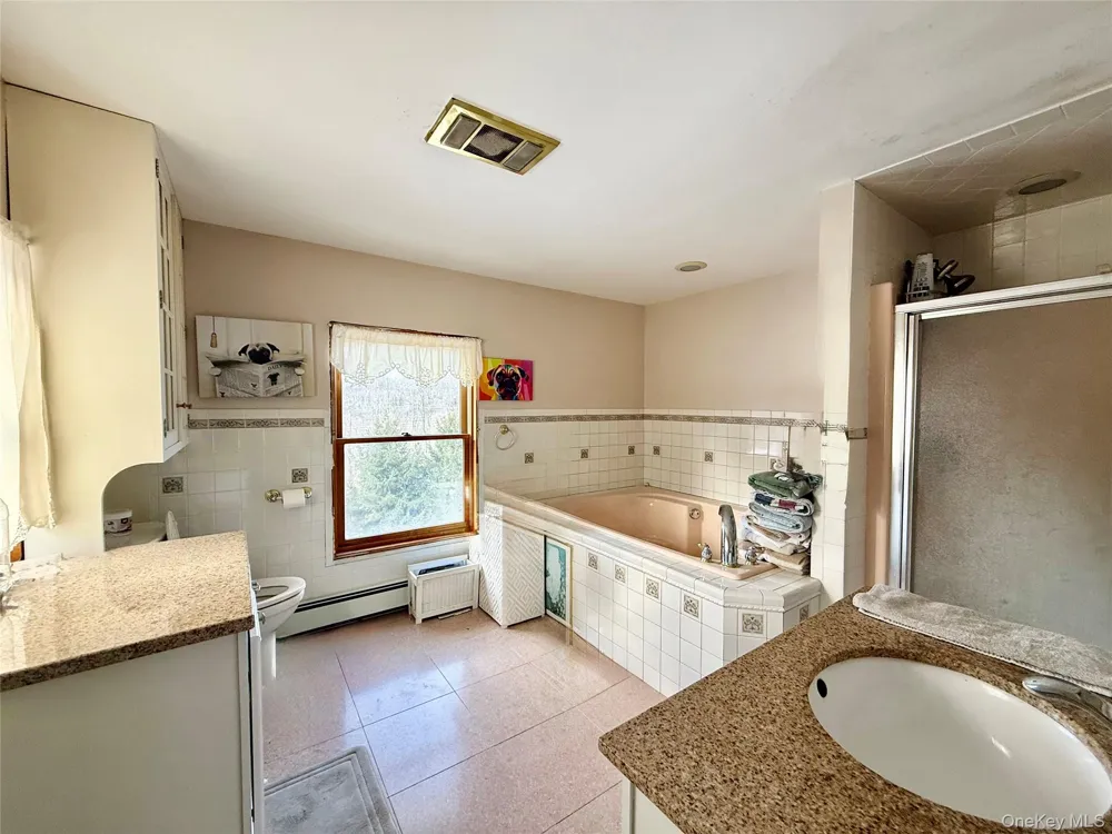 912-918 Hollow Road Clinton Corners, NY 12514