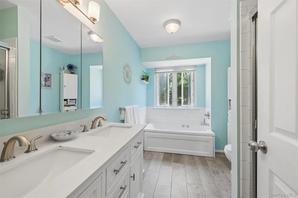 7 Jarvis Lane Center Moriches, NY 11934