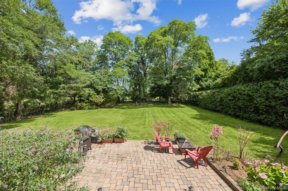 7 Jarvis Lane Center Moriches, NY 11934