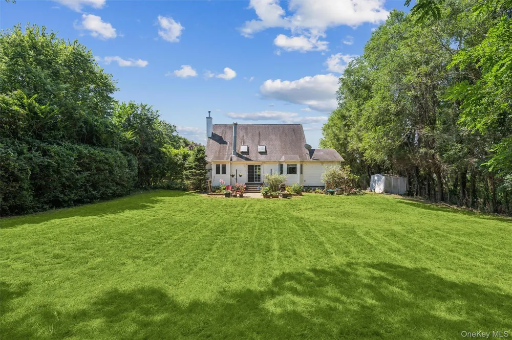 7 Jarvis Lane Center Moriches, NY 11934