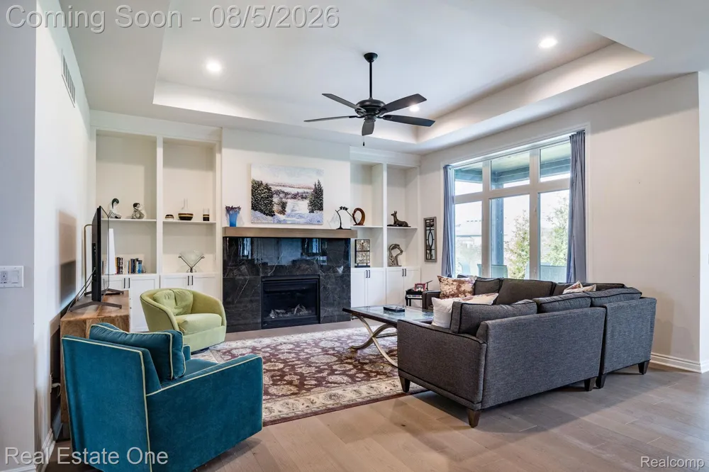 850 Marlayna Drive Oxford Charter Township, MI 48371