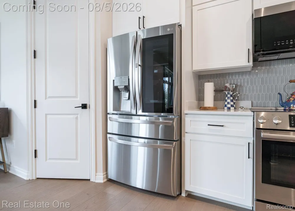 850 Marlayna Drive Oxford Charter Township, MI 48371