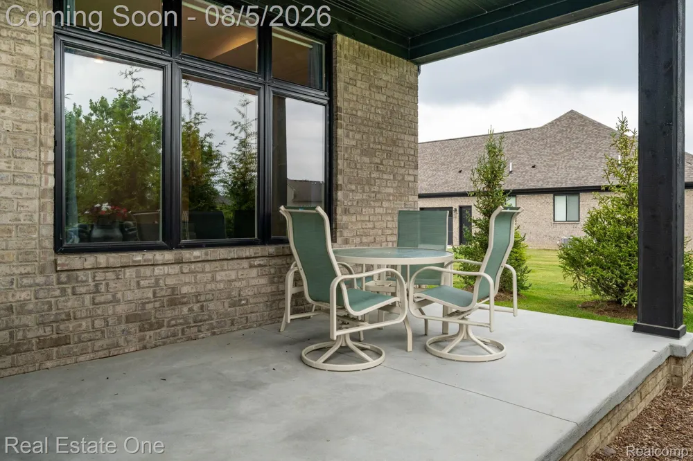 850 Marlayna Drive Oxford Charter Township, MI 48371