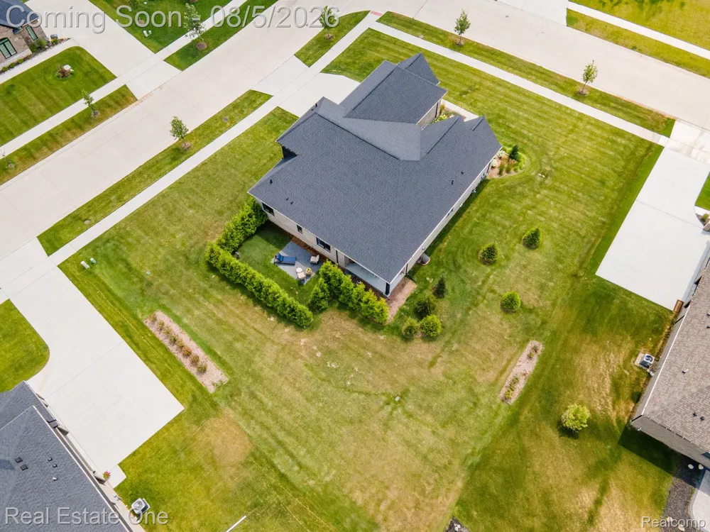 850 Marlayna Drive Oxford Charter Township, MI 48371